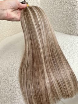 Keratitické prodlužování vlasů Russian Hair Balayage 8/60A