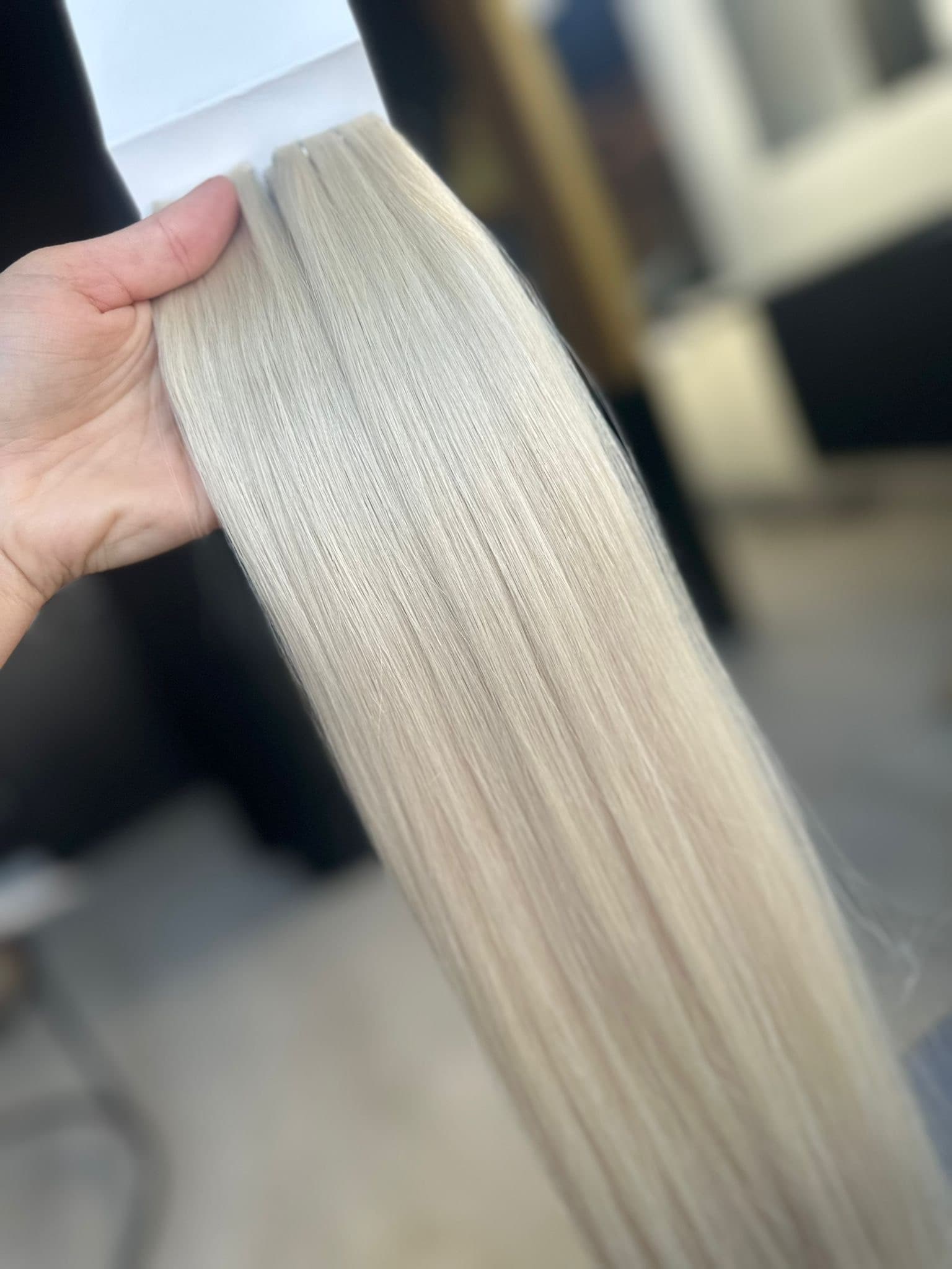 Invisible Tape Extensions #60A Platinblond