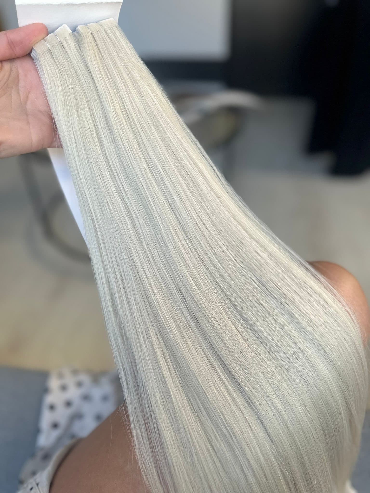 Invisible Tape Extensions #60A Platinblond