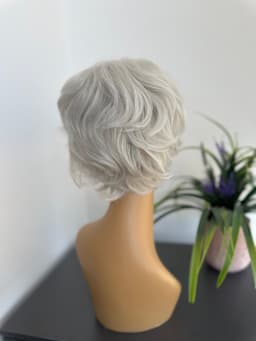 Peruca Lady Light Grey