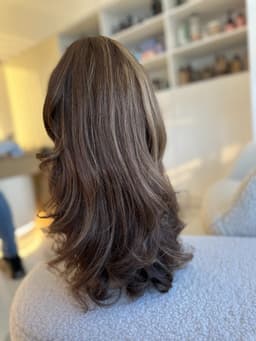 Peruka z naturalnych włosów AYLIN Peruka z naturalnych włosów AYLIN