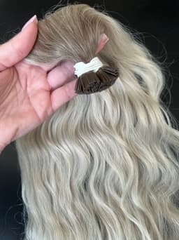 Extensii Cheratina Russian Hair Ombre #8/Silver Ondulat Extensii Cheratina Russian Hair Ombre #8/Silver Ondulat