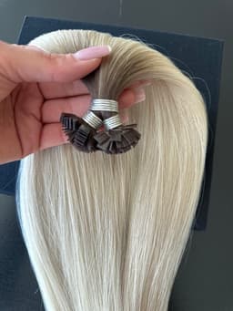 Extensii MICRO KERATINA Russian Hair Ombre #8/Silver Extensii MICRO KERATINA Russian Hair Ombre #8/Silver