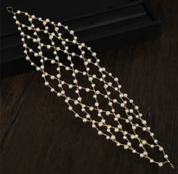 Accesoriu cu perle si design auriu Accesoriu cu perle si design auriu