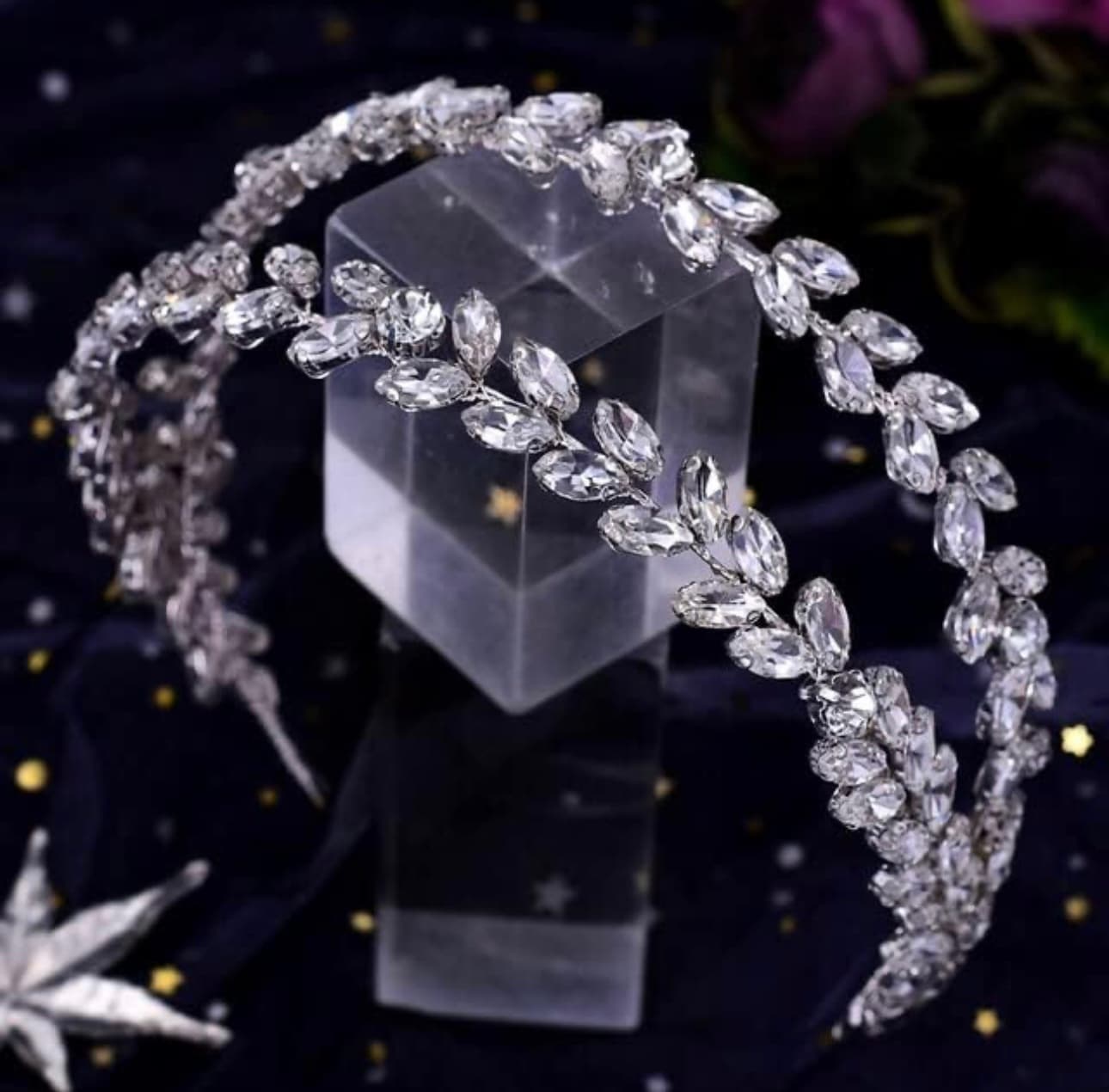 Coronita metalica dubla cu pietre semipretioase Coronita metalica dubla cu pietre semipretioase