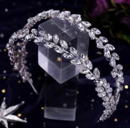 Coronita metalica dubla cu pietre semipretioase Coronita metalica dubla cu pietre semipretioase